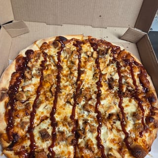 Large Barbeque Chicken Pizza