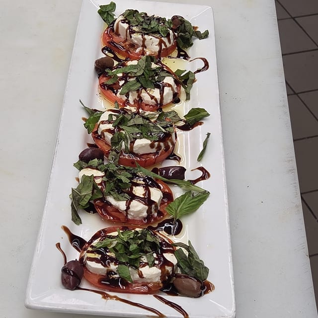 Mozzarella Caprese.