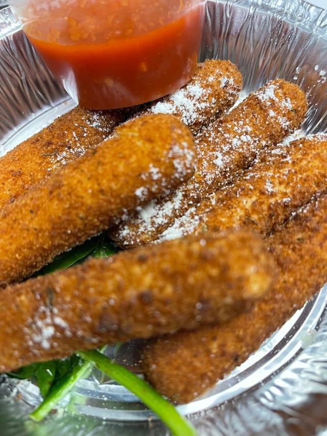 Mozzarella Sticks 6pc.