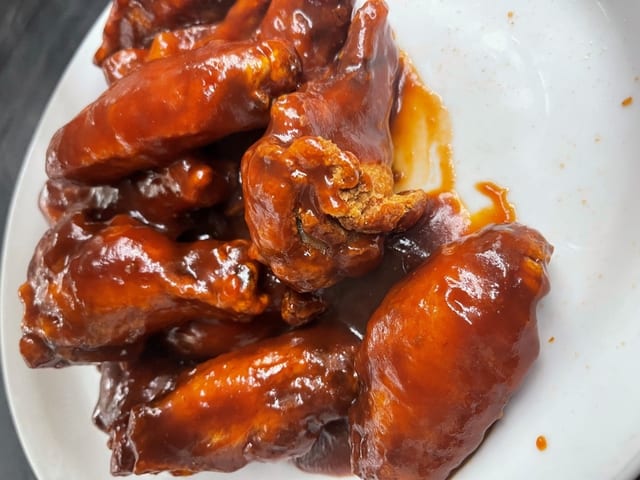 12ct Buffalo Wings.