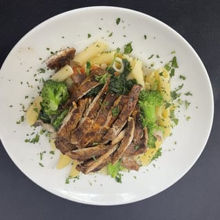 GLUTEN FREE PENNE WITH CHICKEN